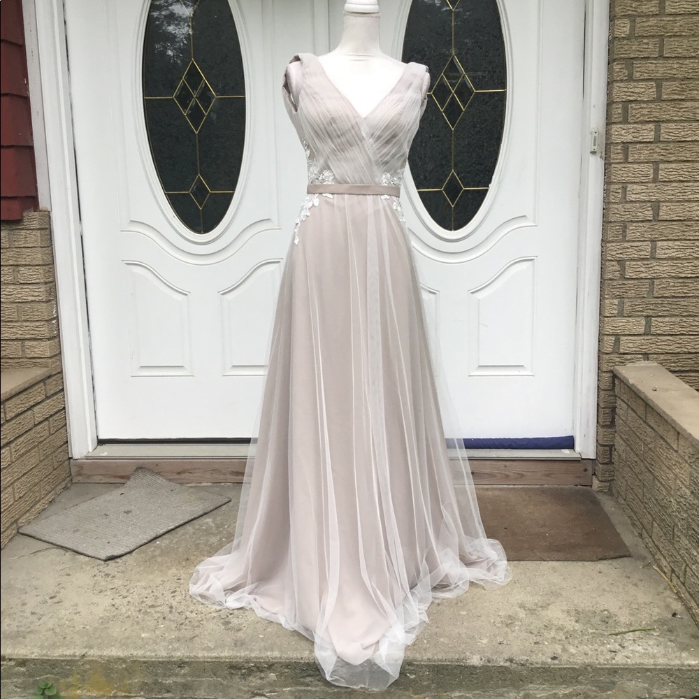 KLEINFELD BRAND NEW mesh dress!